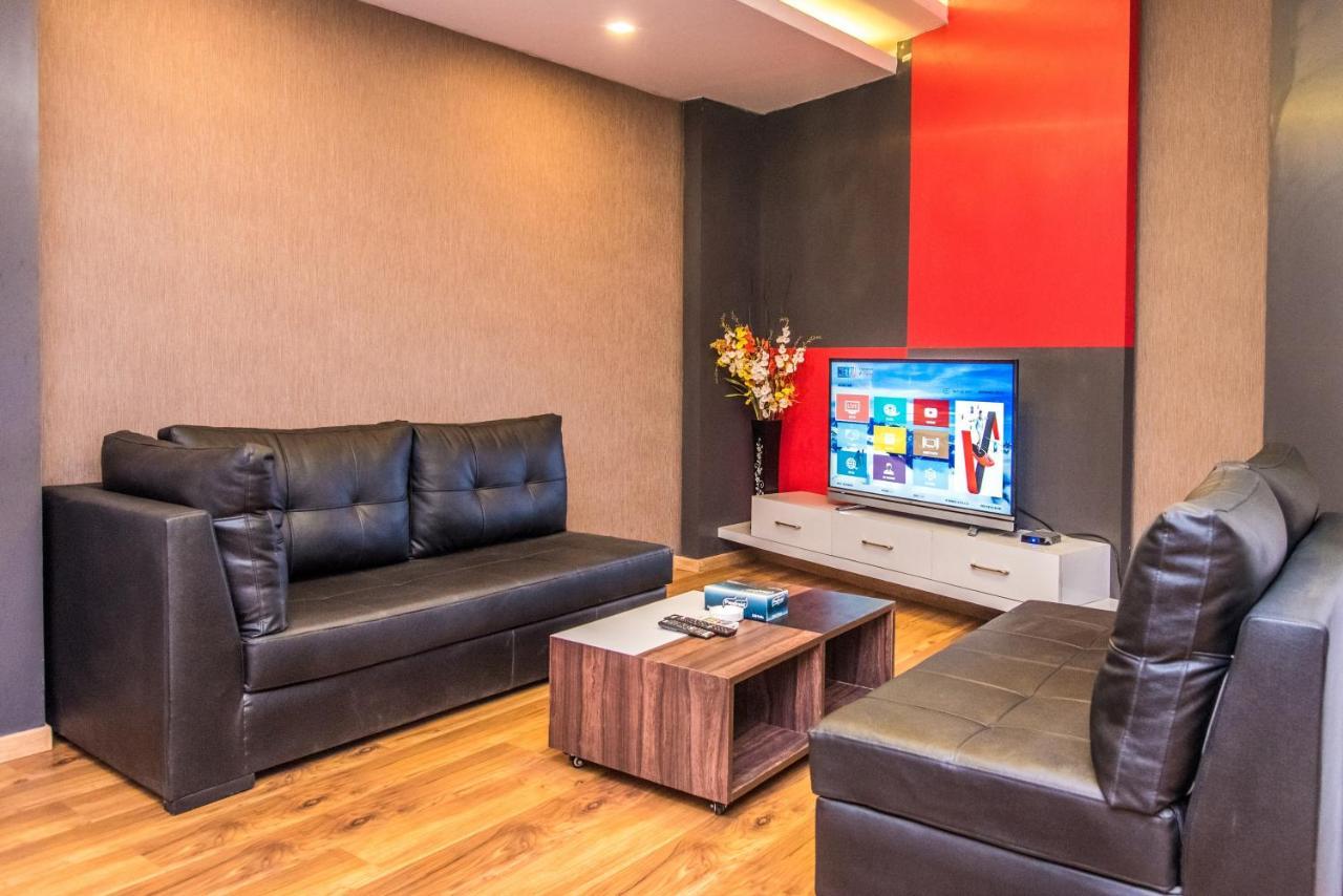Classic Serviced Apartments Jawlakhel Esterno foto