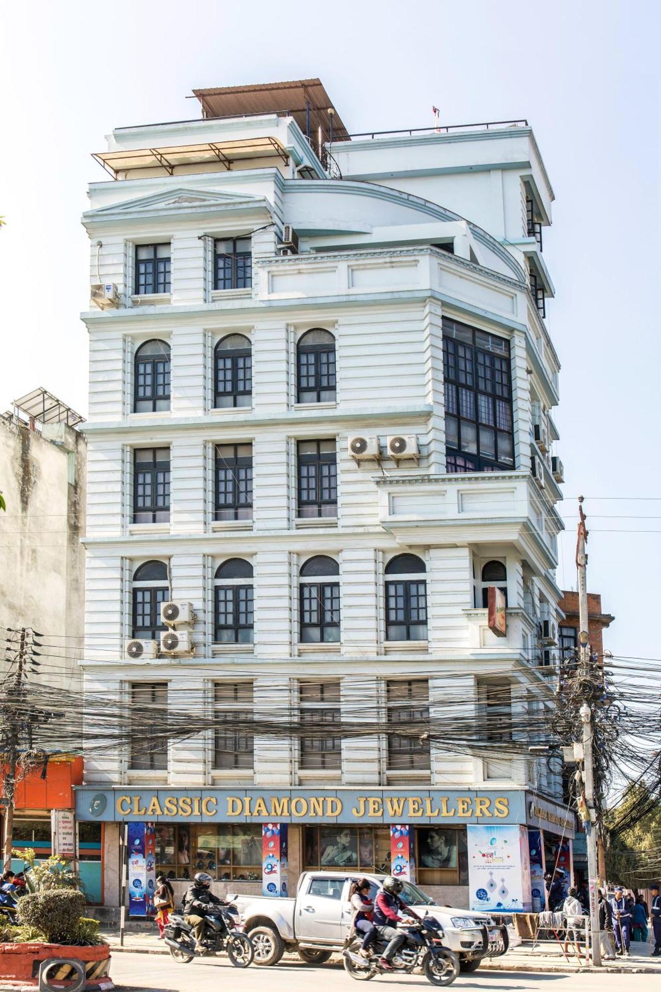 Classic Serviced Apartments Jawlakhel Esterno foto