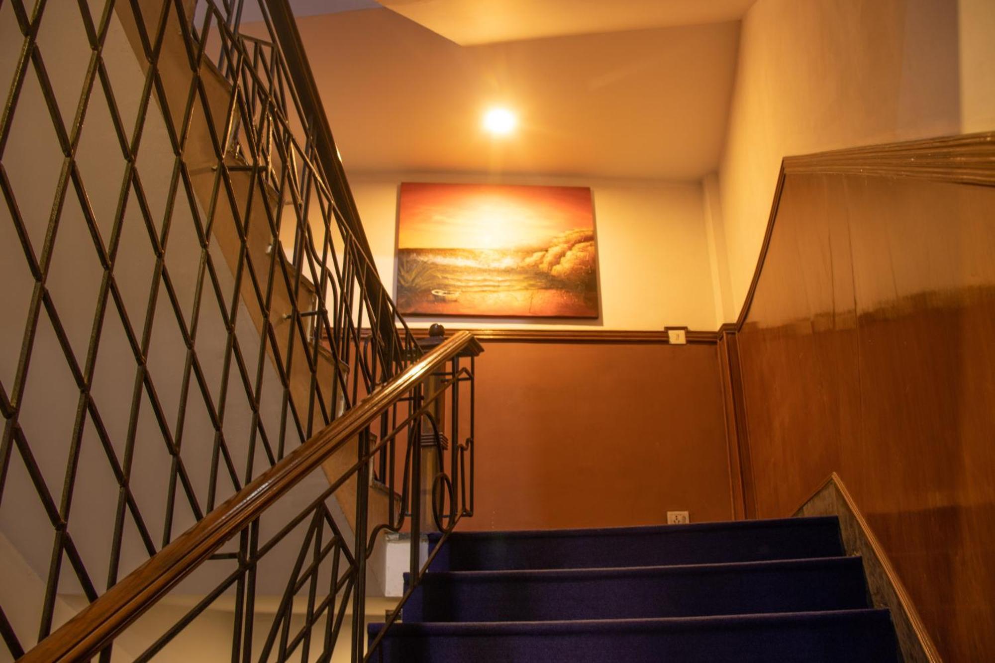 Classic Serviced Apartments Jawlakhel Esterno foto