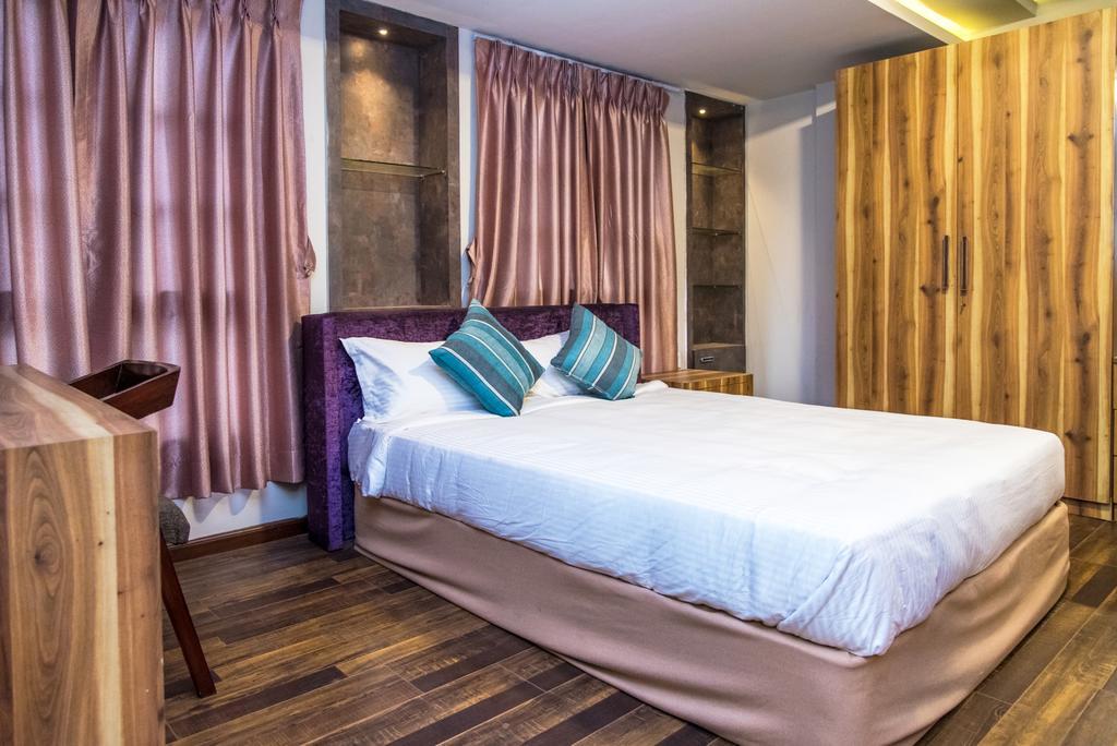 Classic Serviced Apartments Jawlakhel Esterno foto