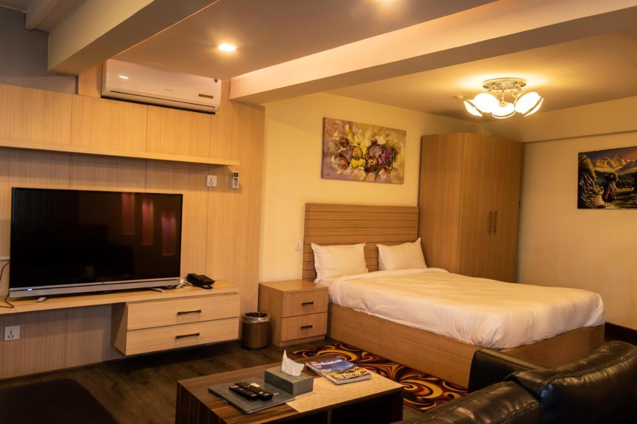 Classic Serviced Apartments Jawlakhel Esterno foto