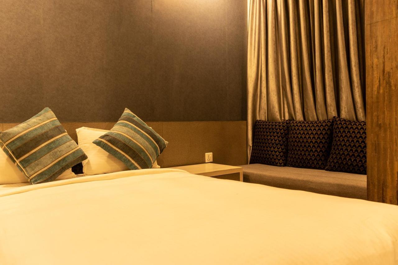 Classic Serviced Apartments Jawlakhel Esterno foto