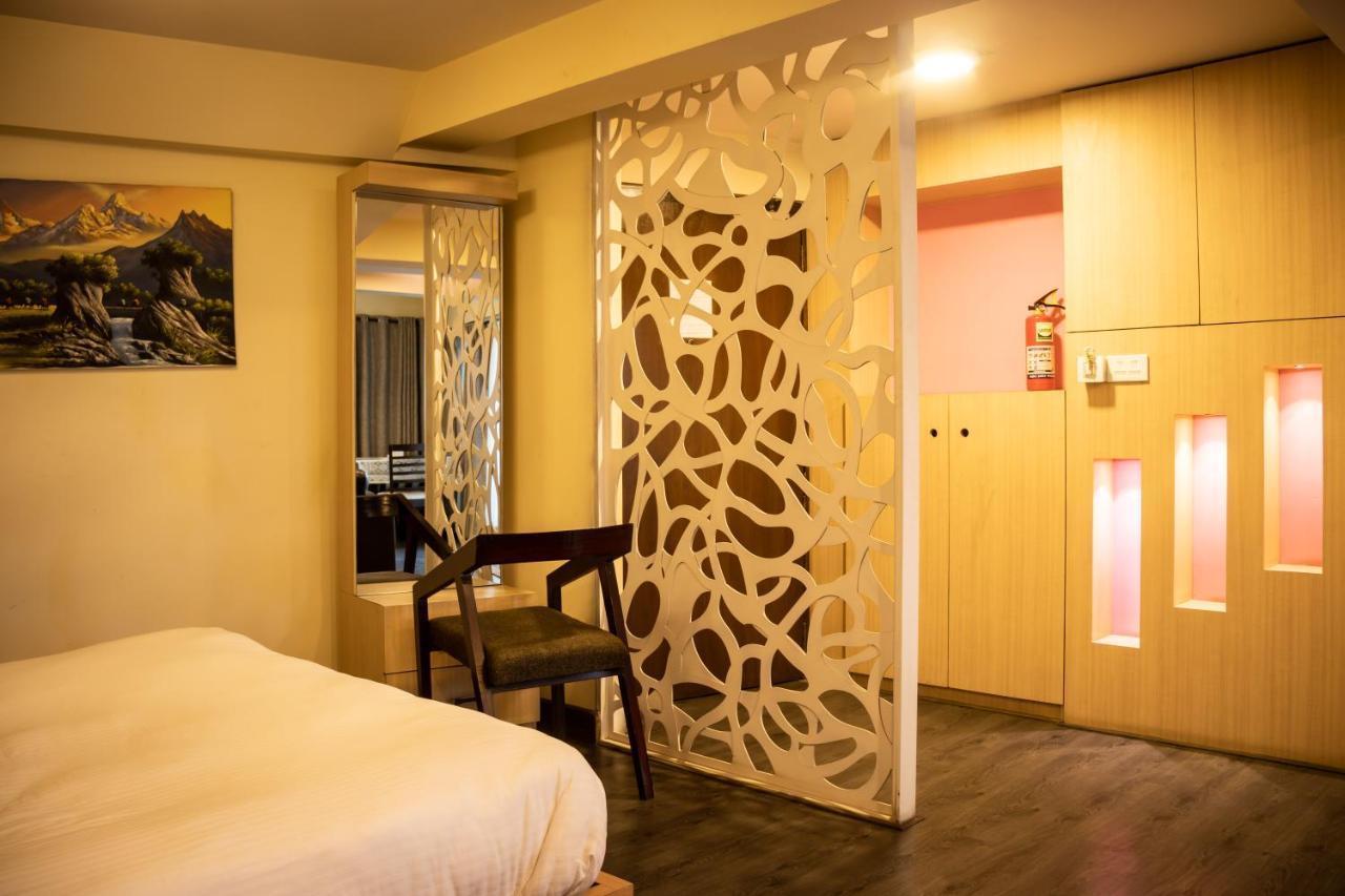 Classic Serviced Apartments Jawlakhel Esterno foto